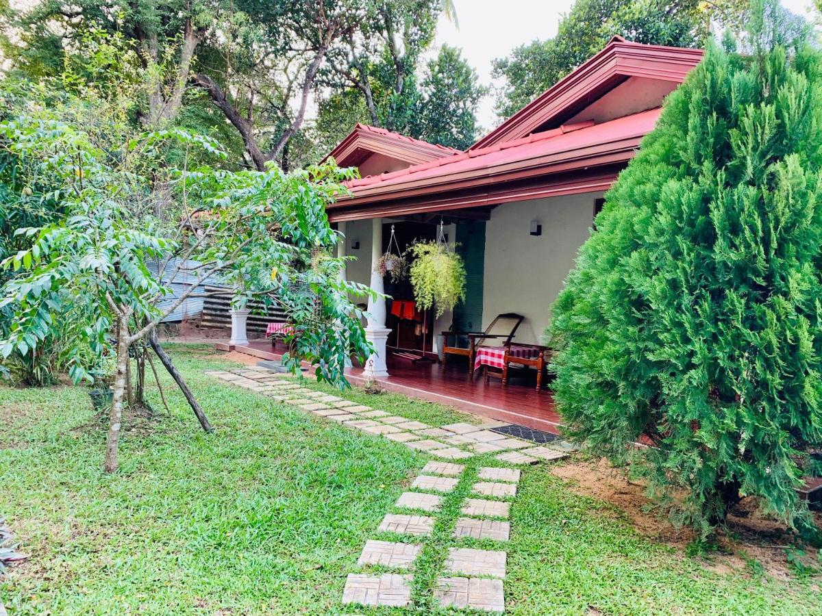 Lal Home Stay Sigiriya Dış mekan fotoğraf